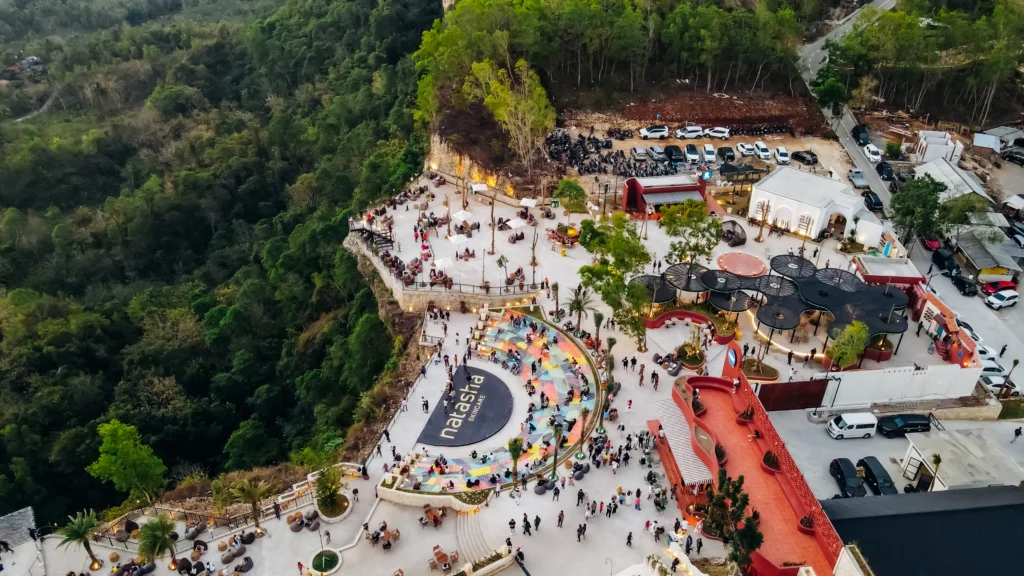 Obelix Sea View: Menikmati Sunset Berkelas di Atas Tebing Samudra 1 Lokasi Obelix Sea View