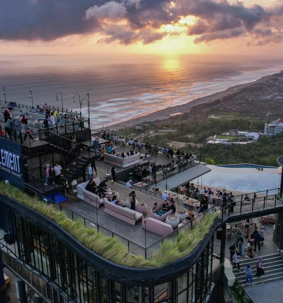 Obelix Sea View: Menikmati Sunset Berkelas di Atas Tebing Samudra 2 Wisata hits Jogja terbaru